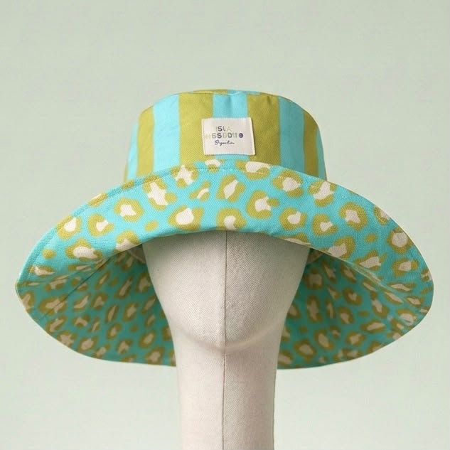 Gorro Reversible LEO - Lima
